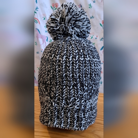 NWOT Rebecca Minkoff Black & White Knit Comfy Casual Warm Winter Beanie Hat - Picture 2 of 5